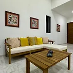 Casa Parota
